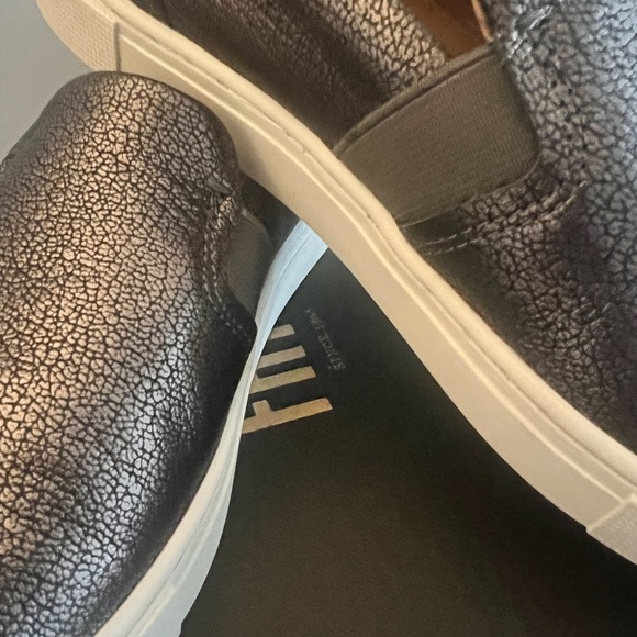 FRYE Slip-On (IVY) - Picture 6 of 7